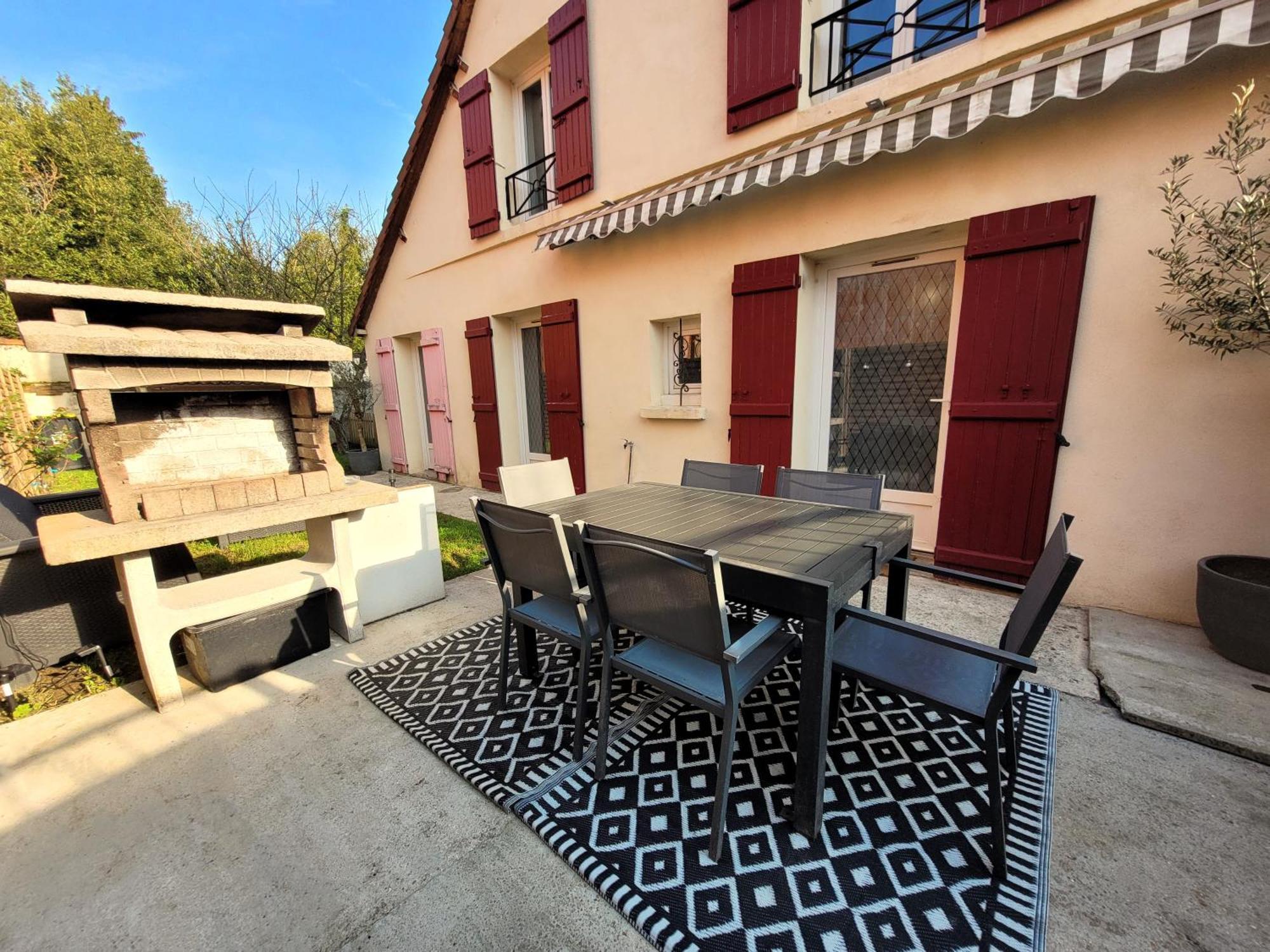 La Demeure Des Maraudeurs -10Min Disney-Jardin & Bbq Villiers-sur-Morin Exterior foto